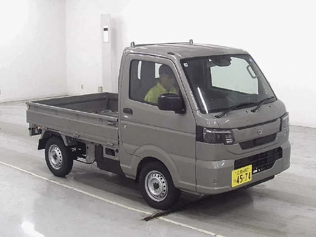 Nissan NT100 Clipper DR16T 2026
